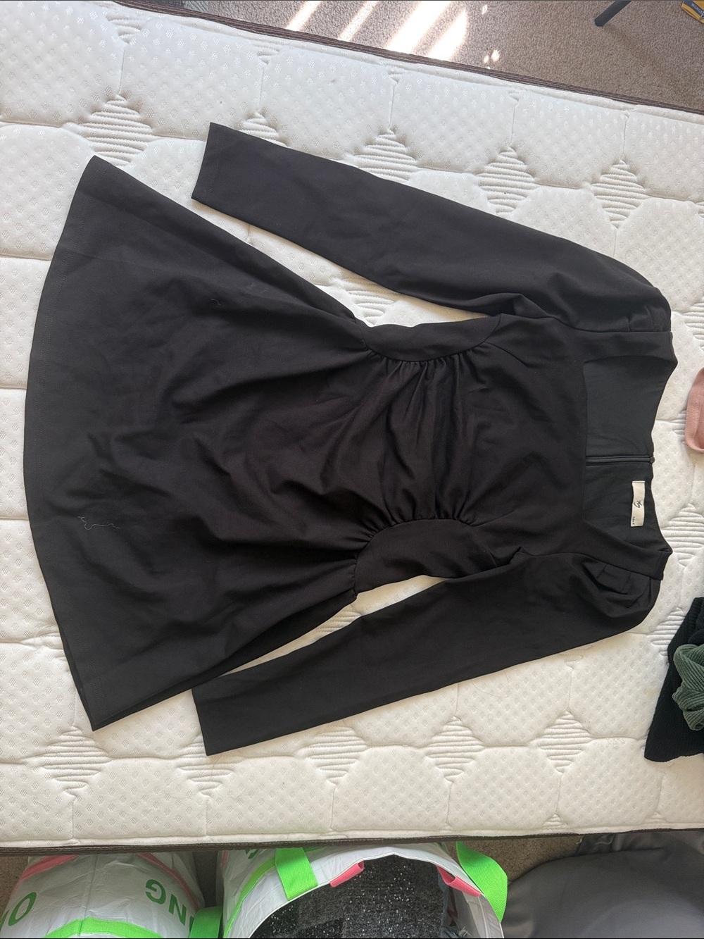 Women’s Black Long-Sleeve Gathered Waist Skirt